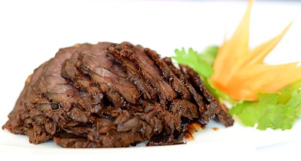 Datei:Kaltes mariniertes Rindfleisch.jpg