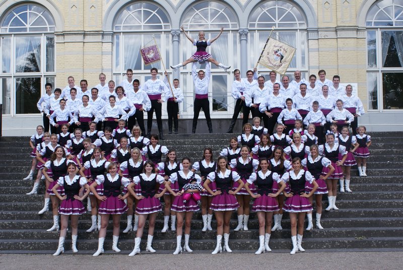 Tanzgruppe De Höppemötzjer 2007.jpg