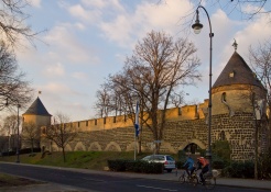 Stadtmauer Sachsenring in der Altstadt-Süd