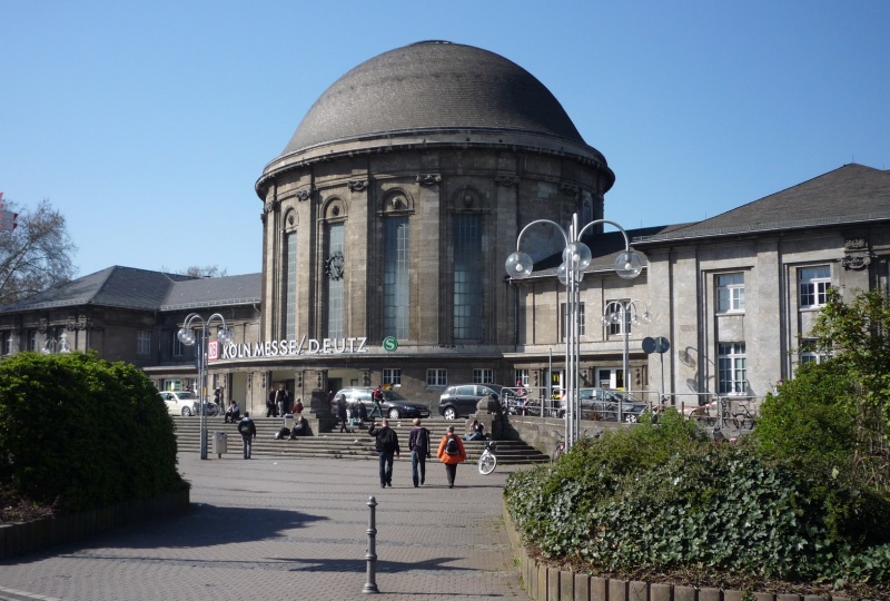 Datei:Koeln Bahnhof Deutz 435zh.jpg